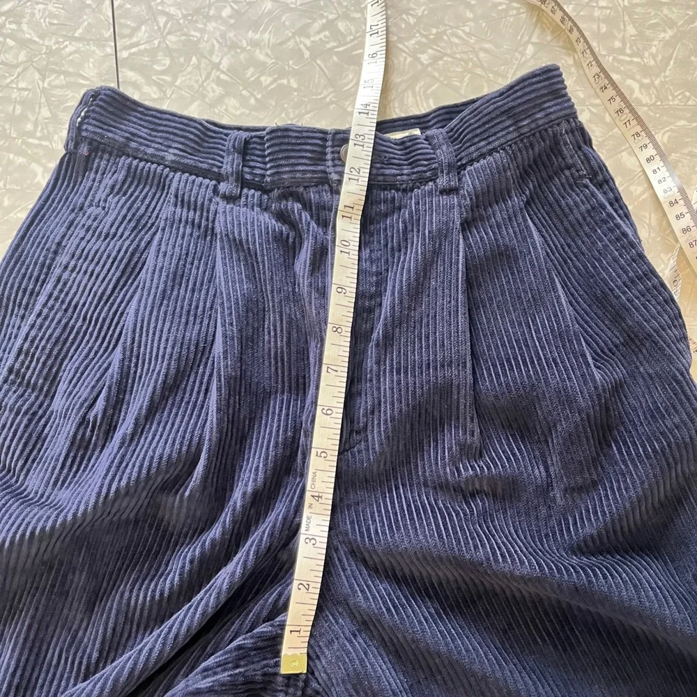 Eddie Bauer Vintage Navy Blue Corduroy Pleated High Rise Trousers Pants 10 6400 - Picture 7 of 8